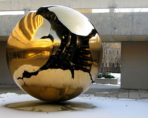 Contemporary sculpture in Milan