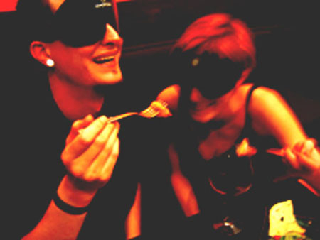 Dans Le Noir: Eating in the Dark