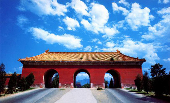 Tourism in China: the Ming Tombs