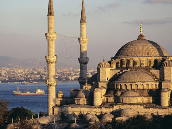 Discover the Bosphorus through a boat tour