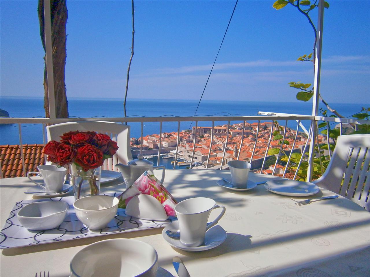 The Best Apartments with Terrace in Croatia, Mallorca, and Greece