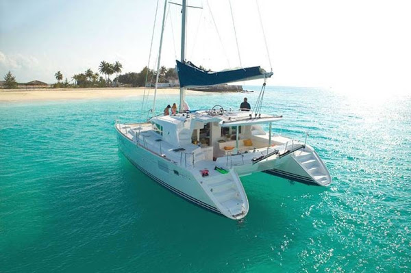 Holidays at Sea – Boat Apartments